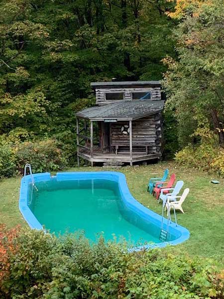 Squabetty Pool and Sauna